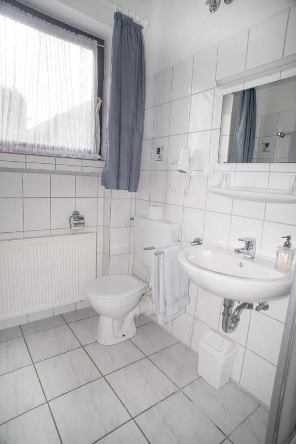 Hotel Garni Haus Schoenberger Heiligenhaus Extérieur photo